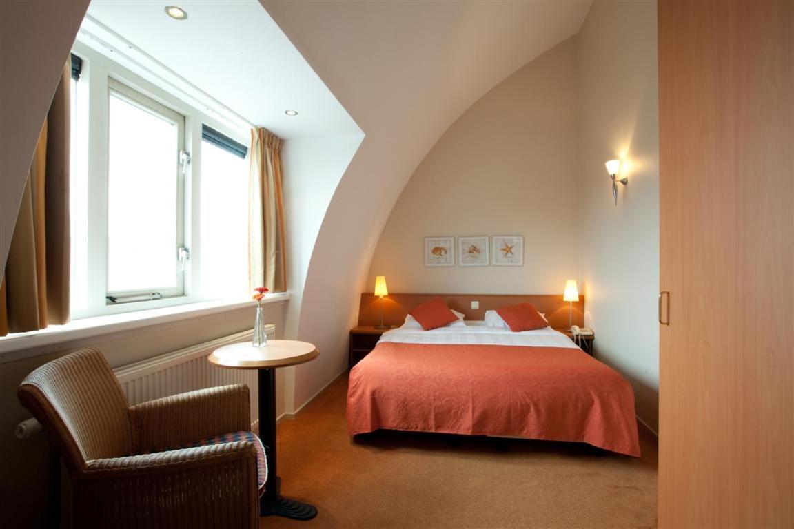 Hotel Victoria Bergen aan Zee Zewnętrze zdjęcie